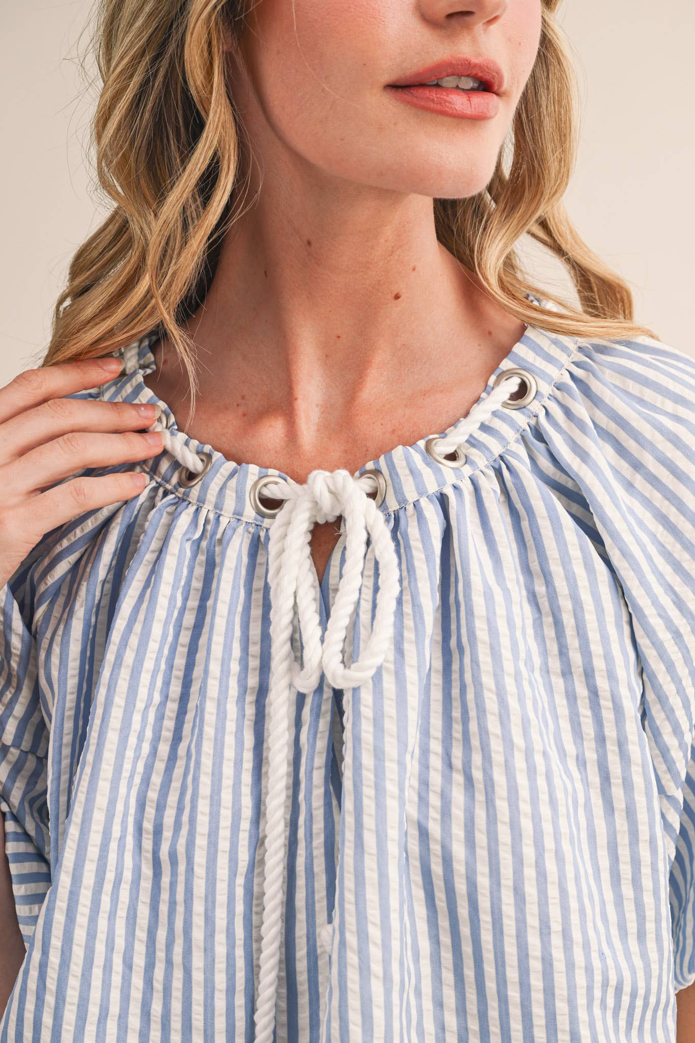 STRIPED BUBBLE TOP WITH GROMMET NECKLINE MTP4529