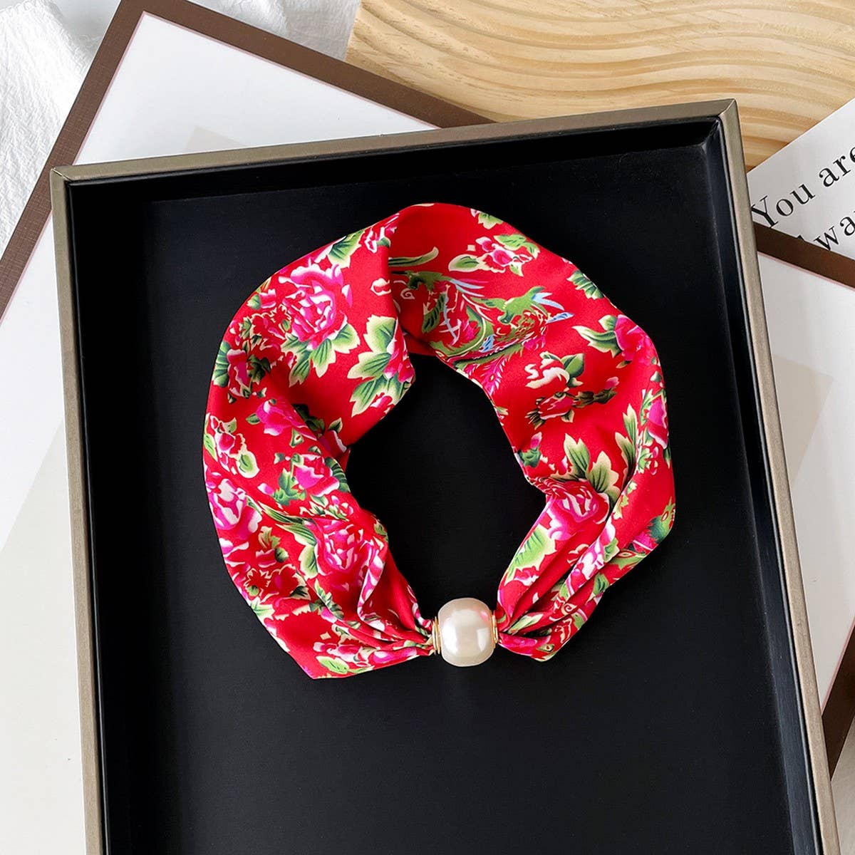 Silky Print Scarf Necklace – Pearl Magnetic Clasp_CWASC0820