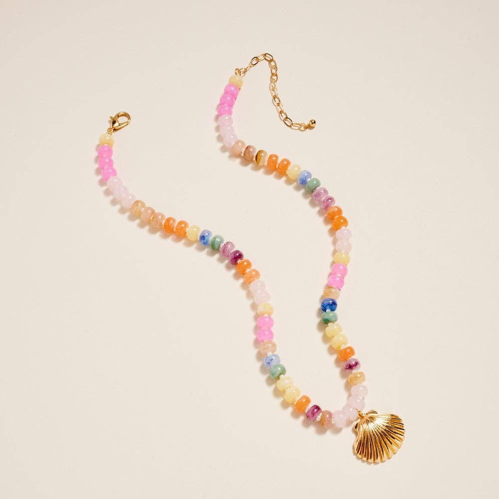 17 Inch Marbled Beaded Shell Pendant Necklace