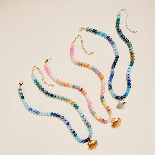 17 Inch Marbled Beaded Shell Pendant Necklace