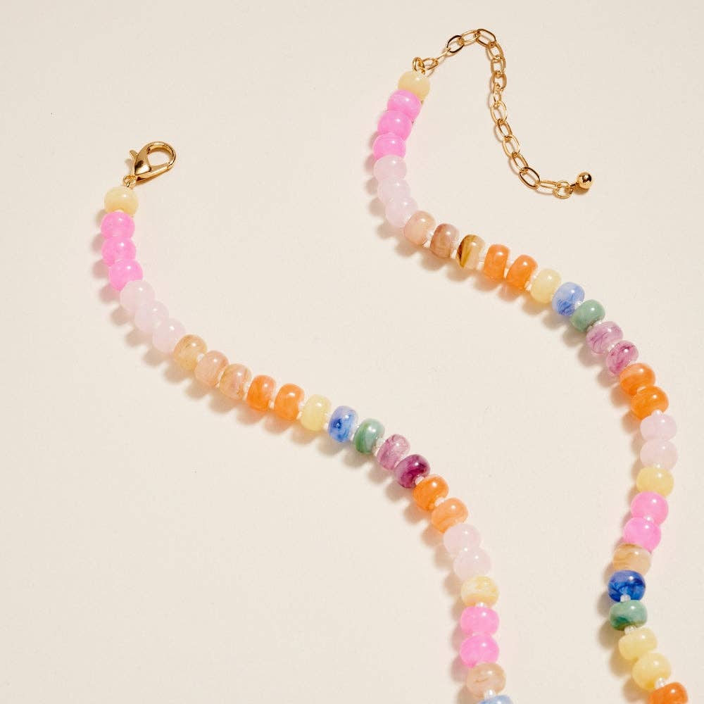 17 Inch Marbled Beaded Shell Pendant Necklace