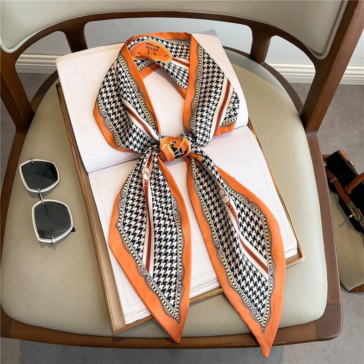 FASHIONABLE AND VERSATILE DOUBLE-LAYER HEAD SCARF_CWASC1513