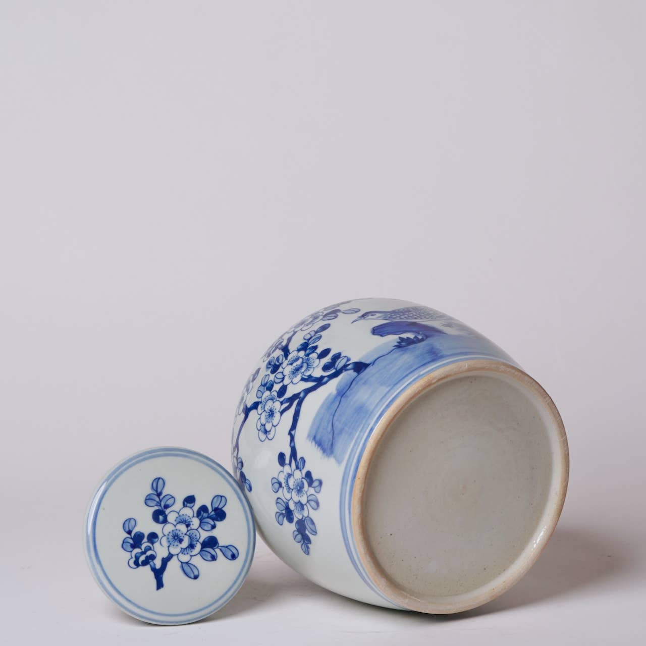 Blue and White Porcelain Pheasant and Flower Round Jar