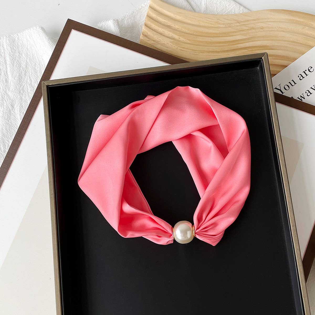 Silky Print Scarf Necklace – Pearl Magnetic Clasp_CWASC0820