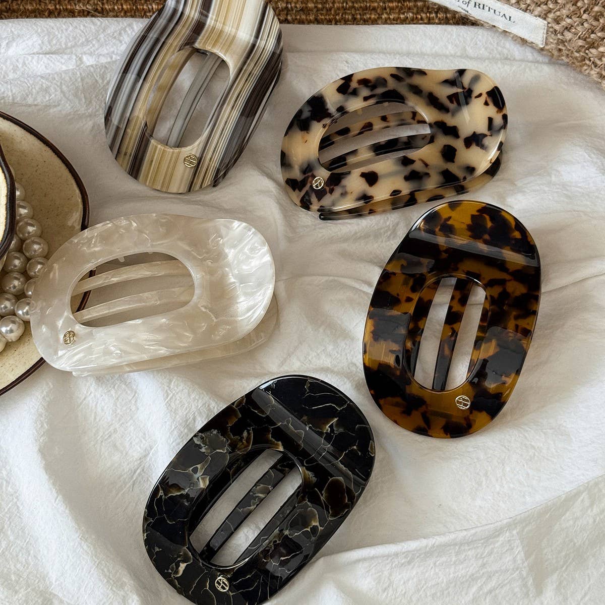 Oval Flat Hair Claw Lazy Retro Shark Clip_CWAHA08044